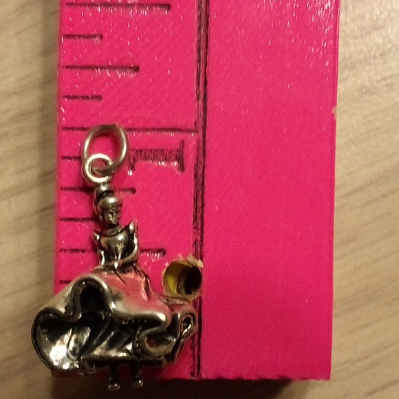 Vintage Disney Sterling Silver Cinderella Charm - Picture 5 of 5